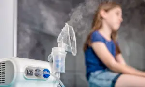 Jak zrobić dziecku inhalacje z soli fizjologicznej bez stresu i bólu