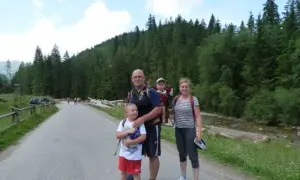 Dolina Kościeliska czy Chochołowska z dzieckiem - która jest lepsza?