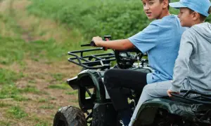 Jaki quad dla dziecka 8 lat? Bezpieczne modele i ważne cechy