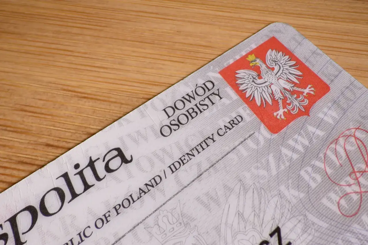 Zdjęcie Jak wypełnić wniosek o dowód dla dziecka - uniknij najczęstszych błędów